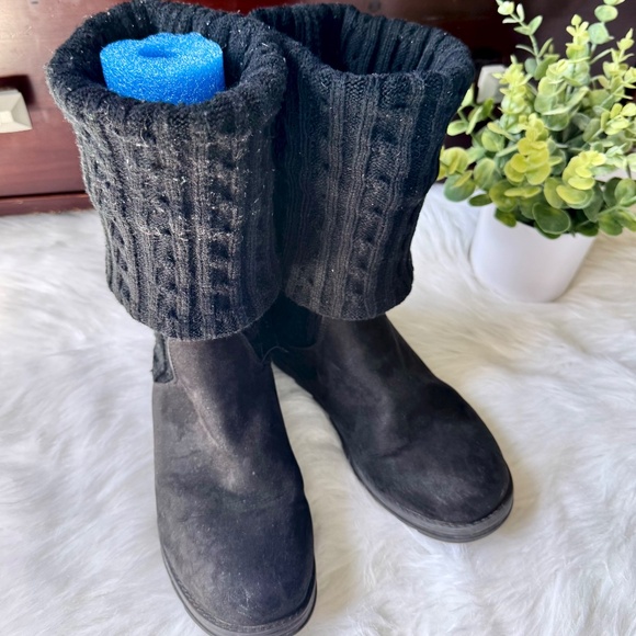 Muk Luks Kelby Black Knit Cuff Faux Suede Cozy Fold-Over Ankle Boots Size 8 - Picture 2 of 11